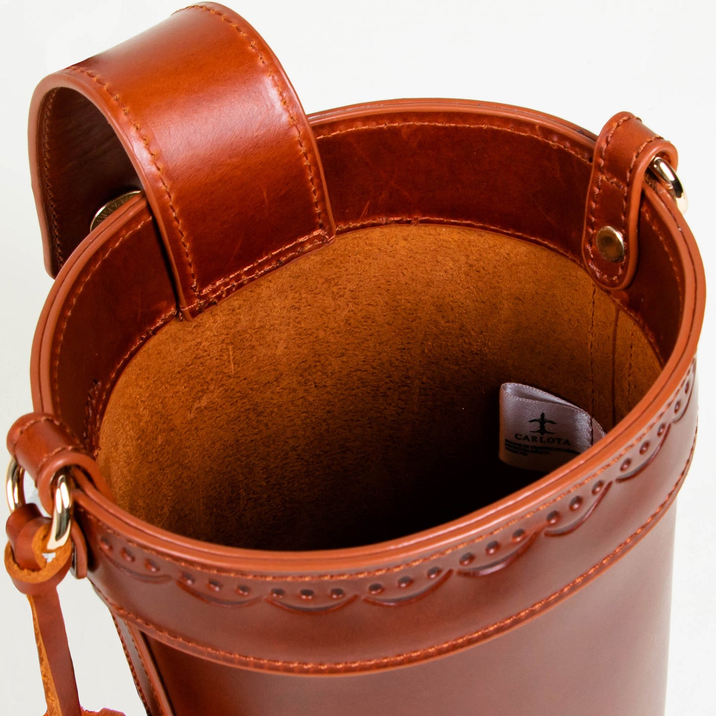 CROSSBODY BUCKET ARCILLA