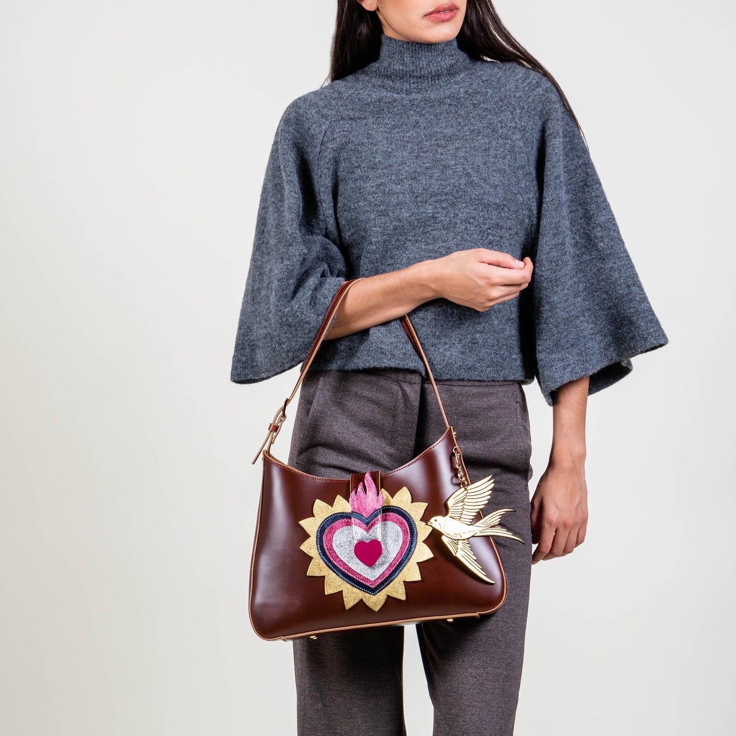 SHOULDER "EL CORAZÓN" TABACO