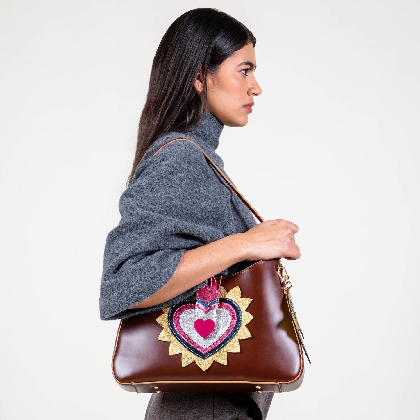 SHOULDER "EL CORAZÓN" TABACO