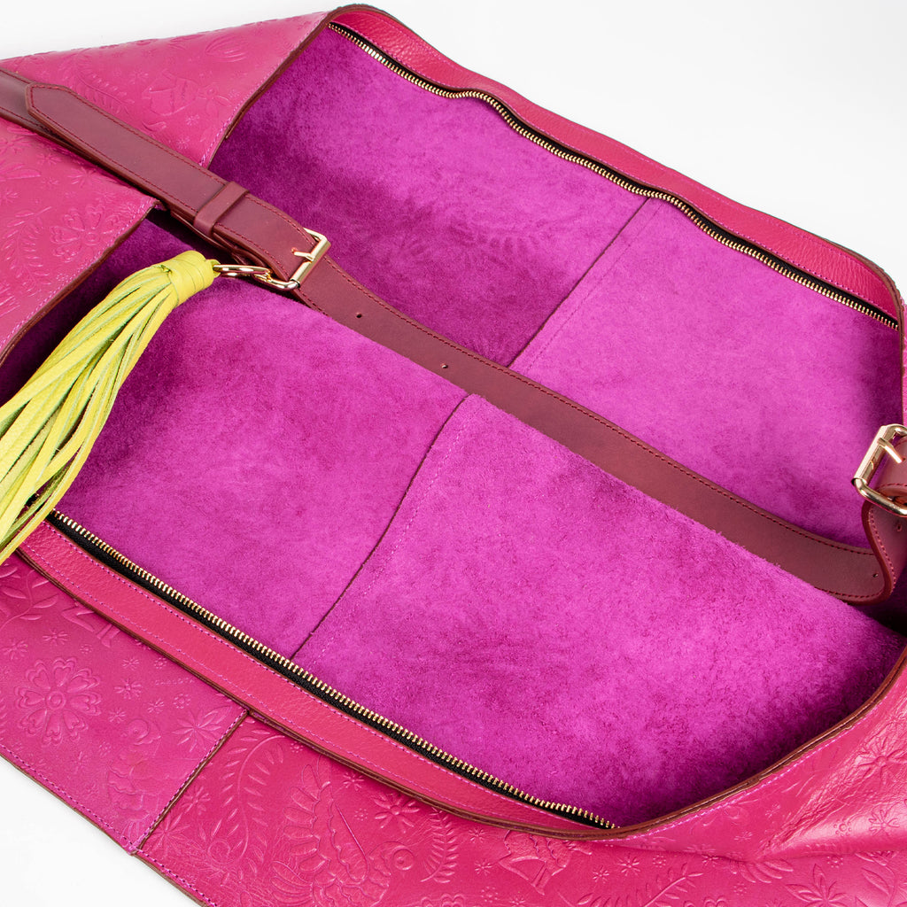 HOBO XL GRABADO FUCSIA