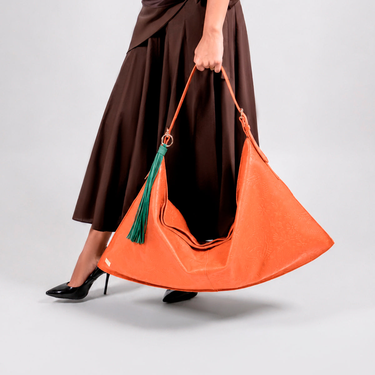 HOBO XL GRABADO NARANJA